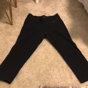 NIKE DRI-FIT CROPPED BLACK LEGGINGS